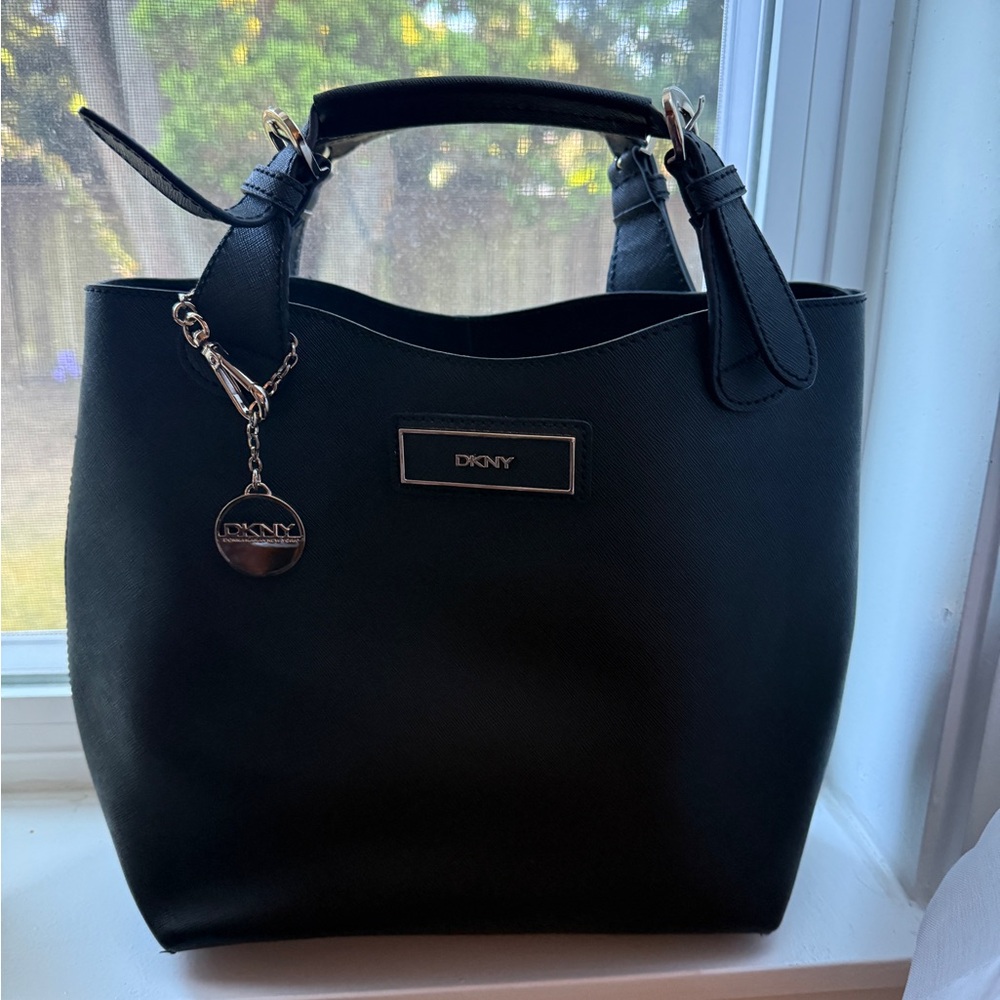 Dkny Black Tote Bag with Sleek Design and Quality Construction